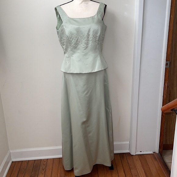 Two Piece Bridesmaid Prom Party Beaded Dress - Picture 2 of 16